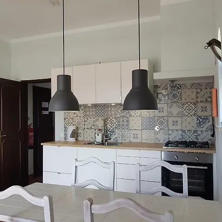 Casa Praia Mar, - Beachfront At The Meia Praia Lejlighed