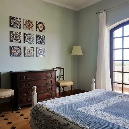 Casa Praia Mar, - Beachfront At The Meia Praia דירה לאגוּ‏ש